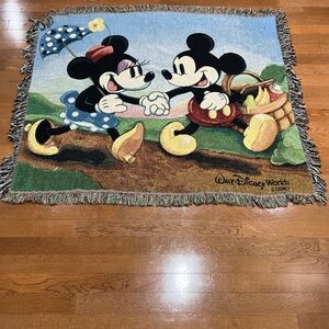 Vintage Walt Disney World Mickey and Minnie Mouse Picnic Tapestry Afghan Throw